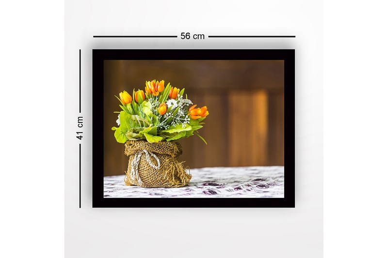Indrammet lærredstryk i træ - 41x56 cm - Farverig buket tulipaner i en jutepose - Orange / Grøn / Hvid - Boligtilbehør - Billeder & kunst