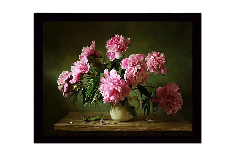Indrammet lærredstryk i træ - 41x56 cm - Farverig buket pæoner i en keramikvase, Lyserød / Grøn / Beige
