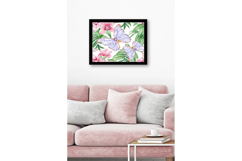 Indrammet lærredstryk i træ - 41x56 cm - Farverige sommerfugle omgivet af blomster og grønne blade - Lilla / Lyserød / Grøn - Boligtilbehør - Billeder & kunst