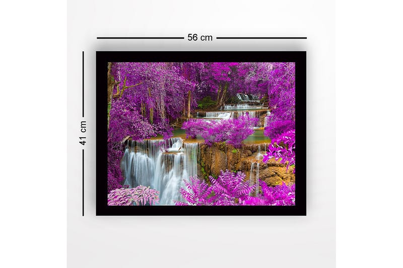 Indrammet lærredstryk i træ - 41x56 cm - Farverigt vandfald omgivet af lilla blomster og grønt - Lilla / Grøn / Blå - Boligtilbehør - Billeder & kunst