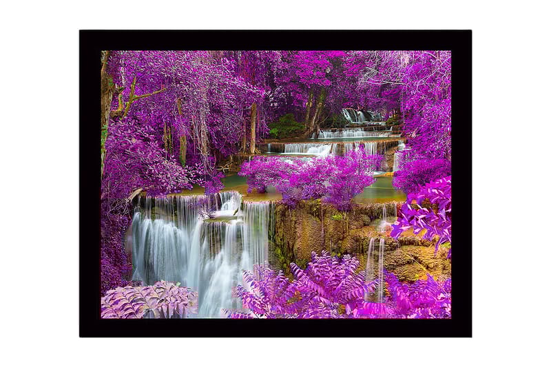 Indrammet lærredstryk i træ - 41x56 cm - Farverigt vandfald omgivet af lilla blomster og grønt, Lilla / Grøn / Blå