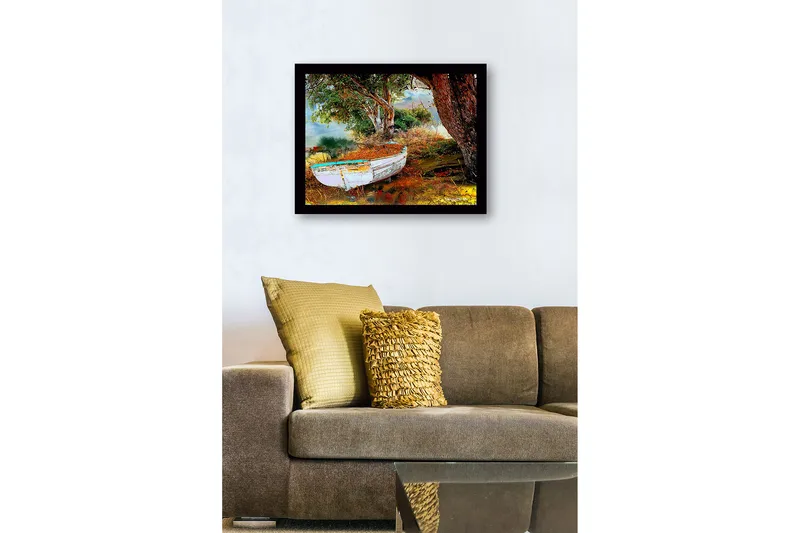 Indrammet lærredstryk i træ - 41x56 cm - Forladt båd omgivet af grønne områder og roligt vand - Grøn / Brun / Hvid - Boligtilbehør - Billeder & kunst