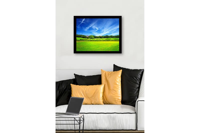 Indrammet lærredstryk i træ - 41x56 cm - Frodigt landskab med frodige enge og blå himmel - Grøn / Blå - Boligtilbehør - Billeder & kunst