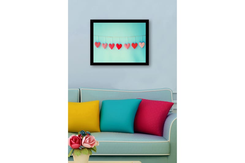 Indrammet lærredstryk i træ - 41x56 cm - Hængende hjerter i forskellige mønstre og nuancer af rødt - Rød / Lyseblå - Boligtilbehør - Billeder & kunst