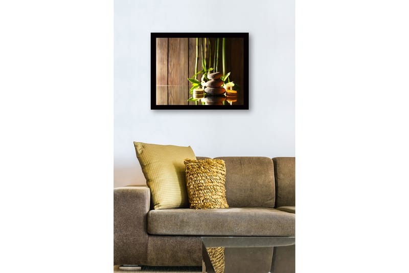Indrammet lærredstryk i træ - 41x56 cm - Harmonisk komposition af sten og bambus med stearinlyslanterner - Grå / Grøn / Beige - Boligtilbehør - Billeder & kunst