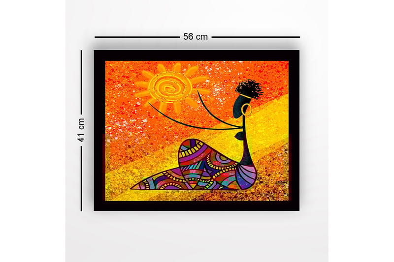 Indrammet lærredstryk i træ - 41x56 cm - Kvinde holder en sol med farverige mønstre - Orange / Sort / Gul - Boligtilbehør - Billeder & kunst