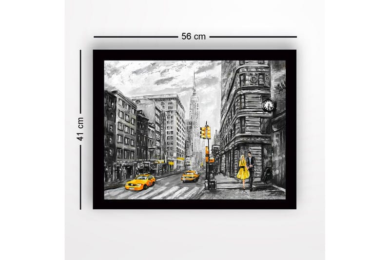 Indrammet lærredstryk i træ - 41x56 cm - Livligt bybillede med en kvinde i gul kjole og gule taxaer - Gul / Sort / Grå - Boligtilbehør - Billeder & kunst