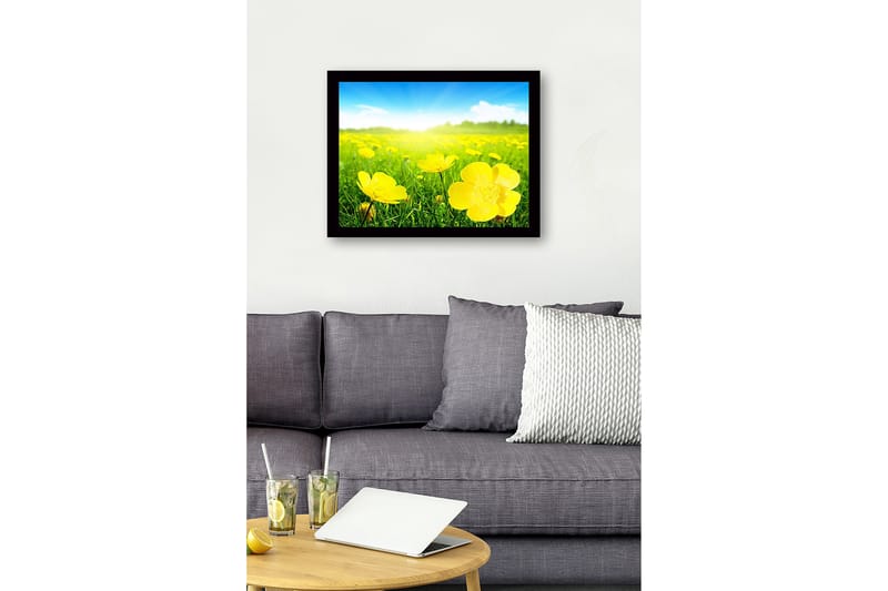Indrammet lærredstryk i træ - 41x56 cm - Mark med gule blomster i solrigt landskab - Gul / Grøn - Boligtilbehør - Billeder & kunst