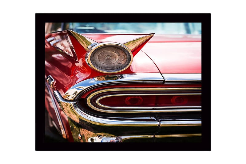 Indrammet lærredstryk i træ - 41x56 cm - Retrobil med karakteristiske detaljer og skinnende krom, Rød / Krom / Guld