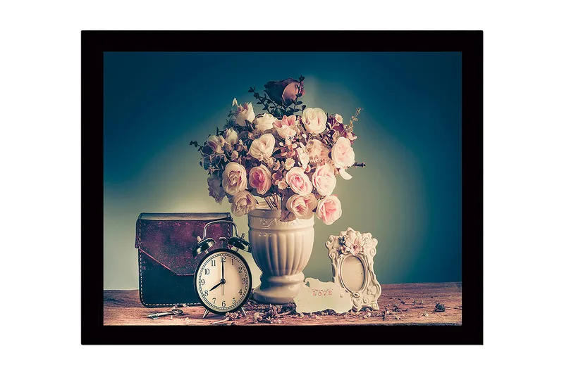 Indrammet lærredstryk i træ - 41x56 cm - Smuk buket roser i en hvid vase - Lyserød / Hvid / Brun - Boligtilbehør - Billeder & kunst
