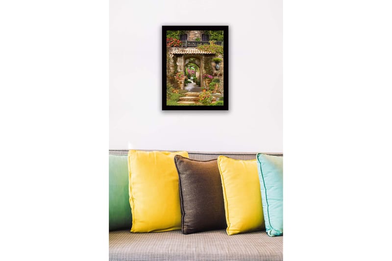 Indrammet lærredstryk i træ - 41x56 cm - Smuk have med blomsterarrangementer og stenarkitektur - Grøn / Lyserød / Beige - Boligtilbehør - Billeder & kunst