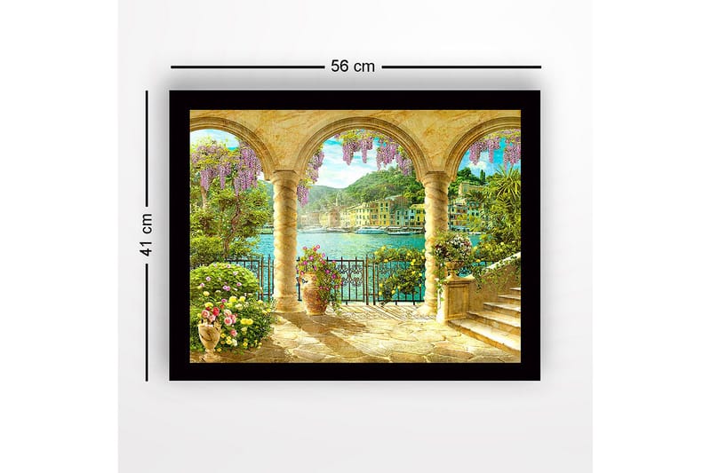 Indrammet lærredstryk i træ - 41x56 cm - Smuk udsigt gennem buen med blomster og havet i baggrunden - Lilla / Grøn / Guld - Boligtilbehør - Billeder & kunst