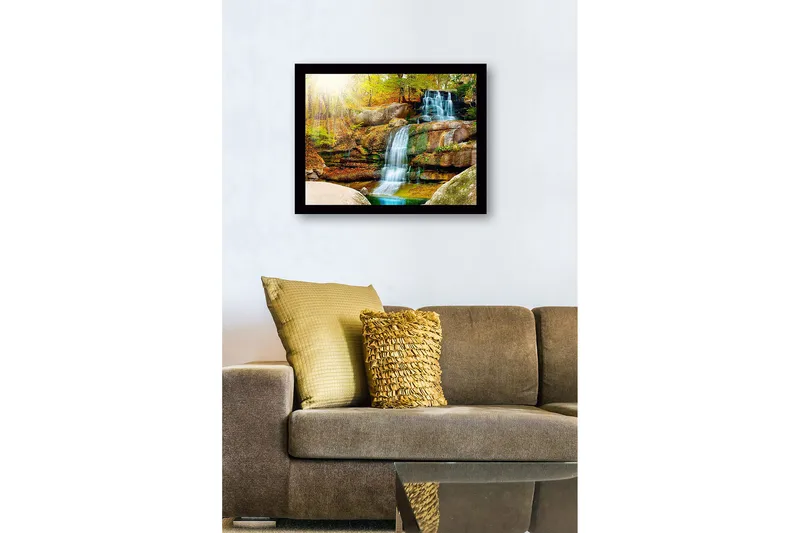 Indrammet lærredstryk i træ - 41x56 cm - Smukt vandfald i et efterårsskovmiljø - Grøn / Orange / Blå - Boligtilbehør - Billeder & kunst