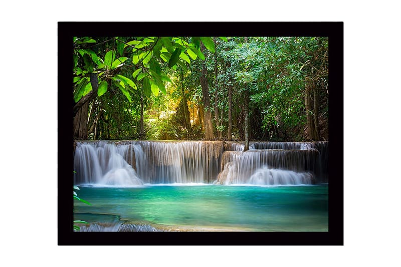 Indrammet lærredstryk i træ - 41x56 cm - Smukt vandfald i et frodigt skovmiljø, Grøn / Turkis / Brun