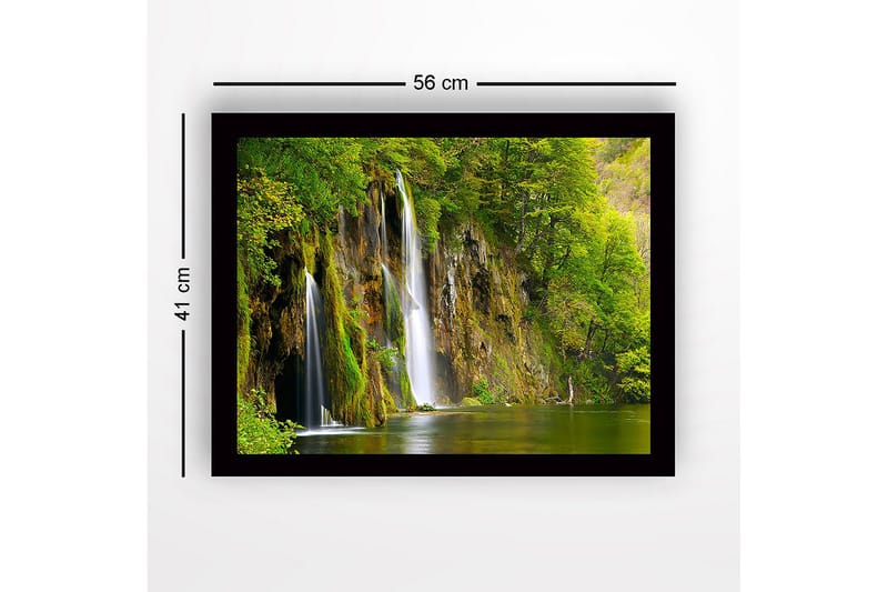 Indrammet lærredstryk i træ - 41x56 cm - Smukt vandfald omgivet af frodigt grønt - Grøn / Brun / Blå - Boligtilbehør - Billeder & kunst