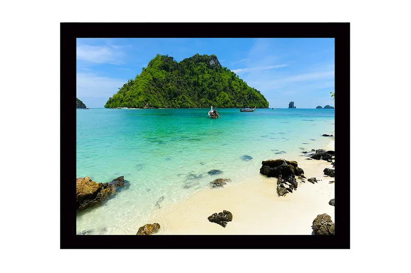 Indrammet lærredstryk i træ - 41x56 cm - Tropisk strand med klart blåt vand og frodige øer - Turkis / Grøn / Beige - Boligtilbehør - Billeder & kunst