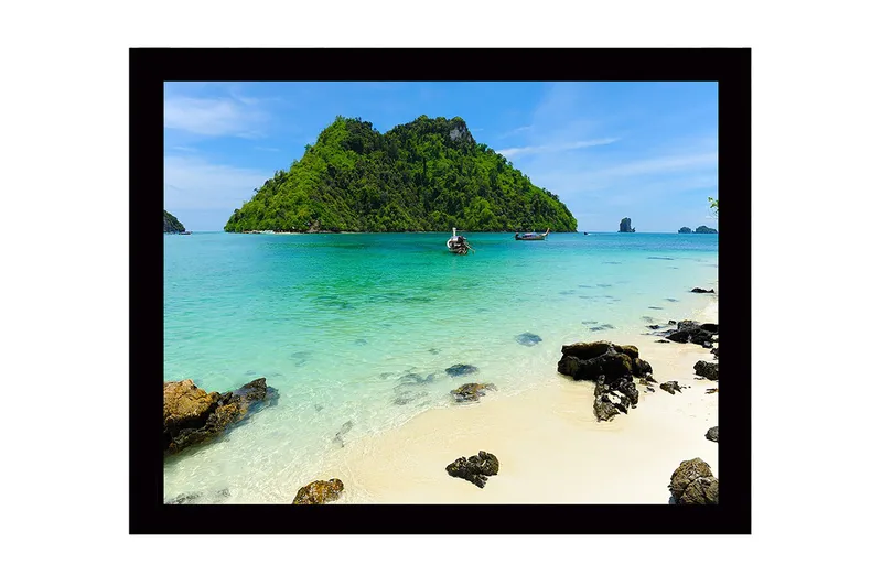 Indrammet lærredstryk i træ - 41x56 cm - Tropisk strand med klart blåt vand og frodige øer, Turkis / Grøn / Beige