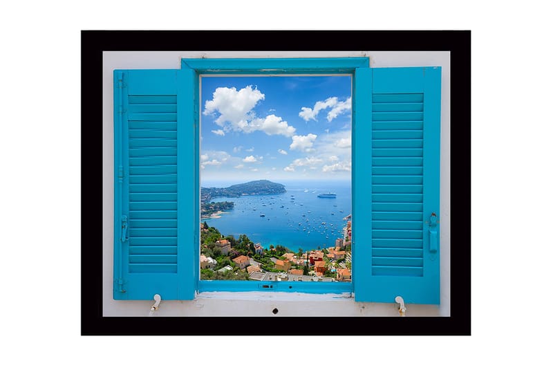 Indrammet lærredstryk i træ - 41x56 cm - Udsigt gennem en åben skodde mod havet og himlen - Blå / Grøn / Hvid - Boligtilbehør - Billeder & kunst