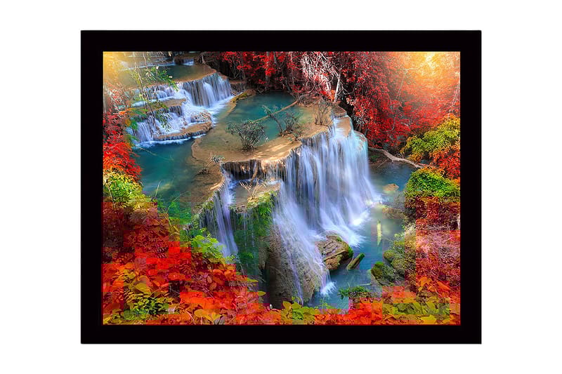 Indrammet lærredstryk i træ - 41x56 cm - Vandfald omgivet af farverige efterårsblade, Rød / Grøn / Blå
