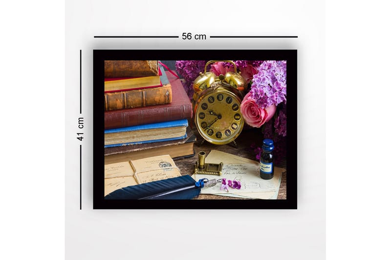 Indrammet lærredstryk i træ - 41x56 cm - Vintage skrivebordsscene med bøger, ur og blomster - Guld / Lilla / Lyserød - Boligtilbehør - Billeder & kunst