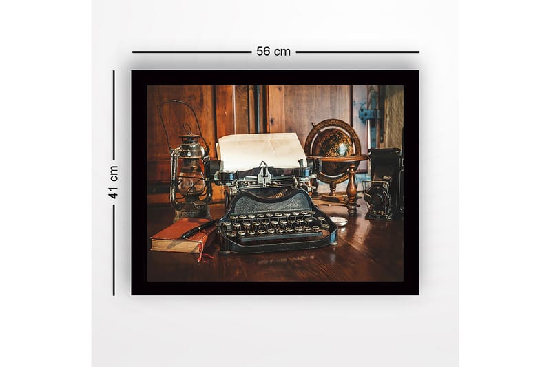 Indrammet lærredstryk i træ - 41x56 cm - Vintage skrivemaskine med papir og klassiske genstande i baggrunden - Sort / Brun / Guld - Boligtilbehør - Billeder & kunst