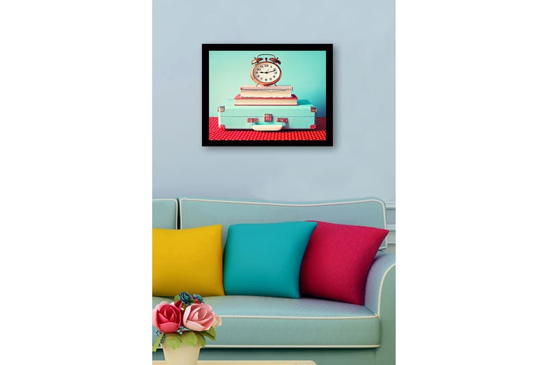 Indrammet lærredstryk i træ - 41x56 cm - Vintage ur på stablede bøger oven på en kuffert - Turkis / Rød / Hvid - Boligtilbehør - Billeder & kunst