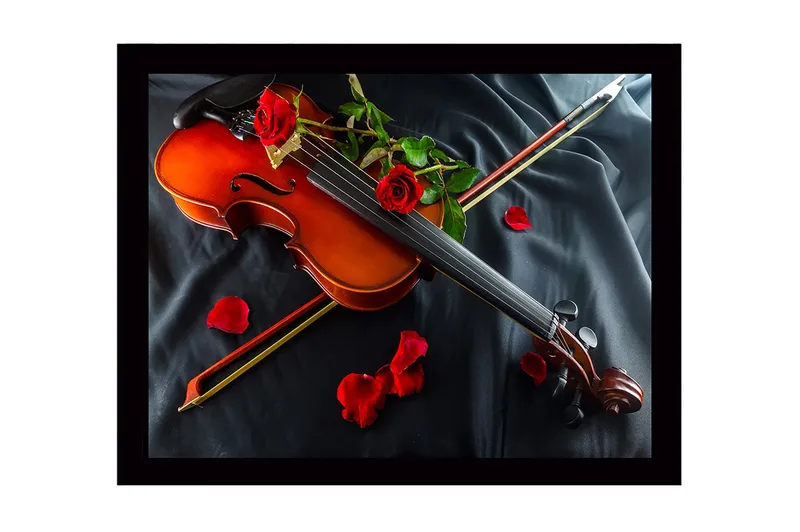 Indrammet lærredstryk i træ - 41x56 cm - Violin omgivet af røde roser og rosenblade, Rød / Brun / Grøn