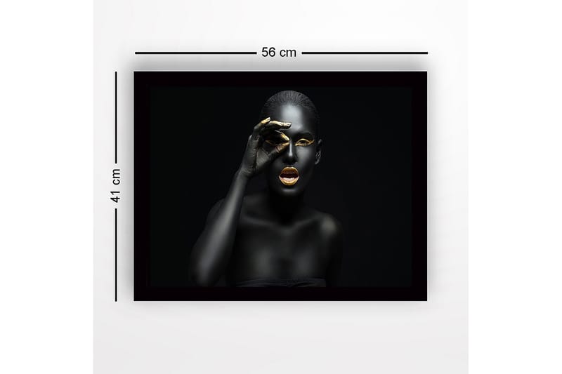 Indrammet lærredstryk i træ - 41x56 cm - Portræt af en kvinde med sort kropsmaling og gyldne detaljer - Sort / Guld - Boligtilbehør - Billeder & kunst