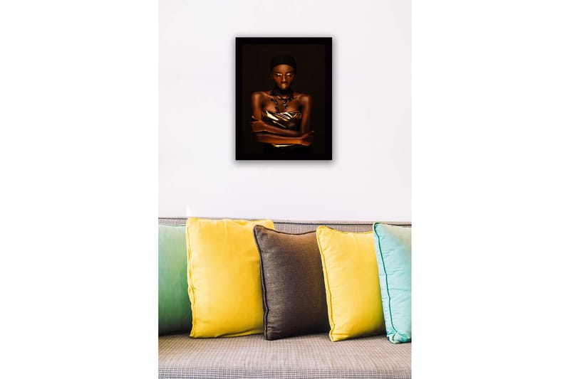 Indrammet lærredstryk i træ - 41x56 cm - Portræt af en kvinde med gyldne detaljer og en elegant pose - Guld / Mørkebrun / Sort - Boligtilbehør - Billeder & kunst