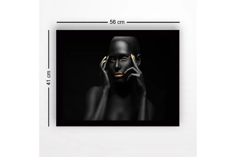Indrammet lærredstryk i træ - 41x56 cm - Portræt af en kvinde med sort hud og gyldne detaljer - Sort / Guld - Boligtilbehør - Billeder & kunst