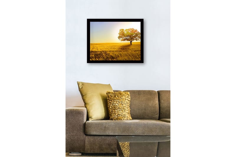 Indrammet trælærredstryk - 41x56 cm - Ensomt efterårstræ i en gylden mark - Guld / Grøn / Orange - Boligtilbehør - Billeder & kunst