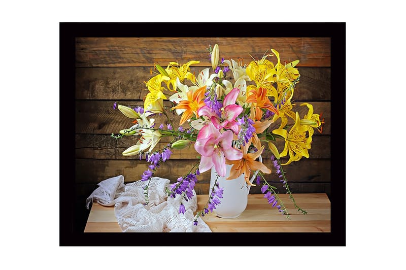 Indrammet trælærredstryk - 41x56 cm - Farverig buket blomster i en hvid vase - Gul / Lyserød / Lilla - Boligtilbehør - Billeder & kunst