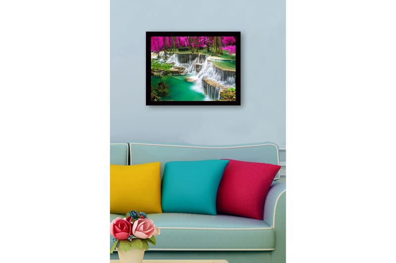 Indrammet trælærredstryk - 41x56 cm - Vandfald omgivet af frodigt grønt og lyserøde træer - Turkis / Grøn / Lyserød - Boligtilbehør - Billeder & kunst