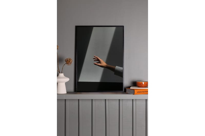 Poster Reaching Hand 50x70 cm - Grå - Boligtilbehør - Billeder & kunst - Posters & plakater