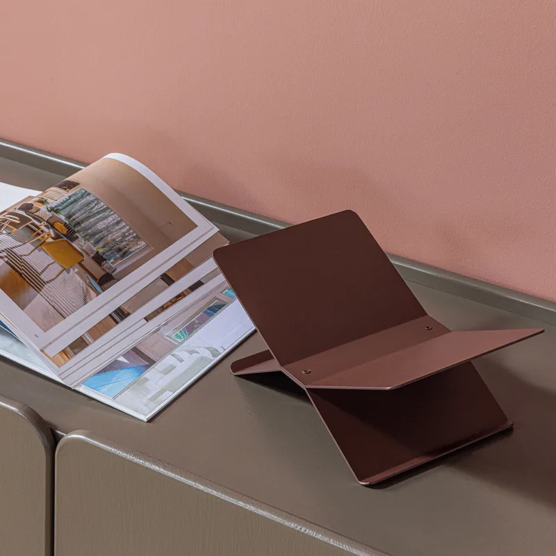 Bogstøtte liggende Brook 29 cm - Mørkebrun - Boligtilbehør - Dekoration - Pynteting - Bogstøtte