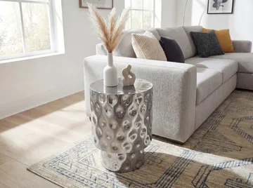 Melnor rundt sidebord 36 cm i aluminium - Sølv - Boligtilbehør - Lys & dufte - Lysestager & lanterner