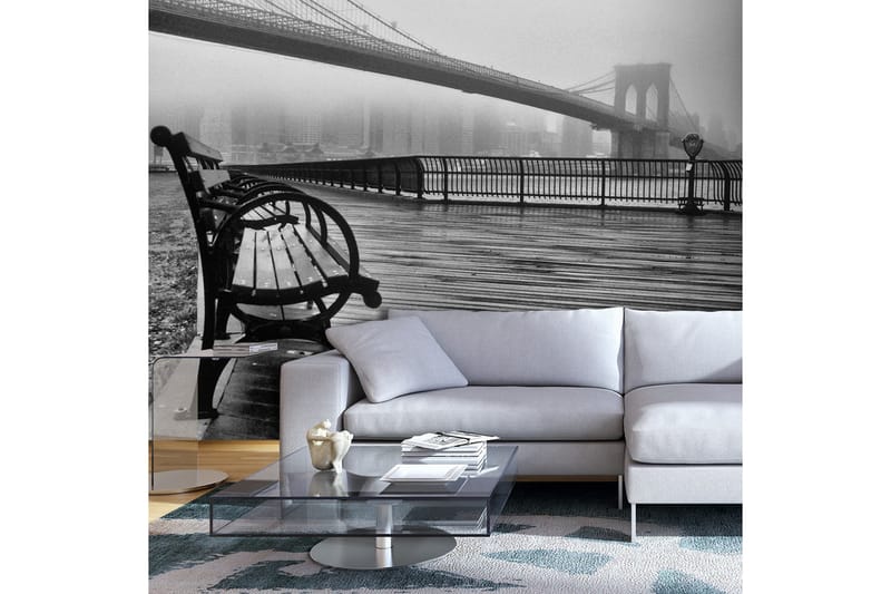 Fototapet A Foggy Day On The Brooklyn Bridge 150x105 - Artgeist sp. z o. o. - Boligtilbehør - Vægdekoration - Tapeter - Fototapeter