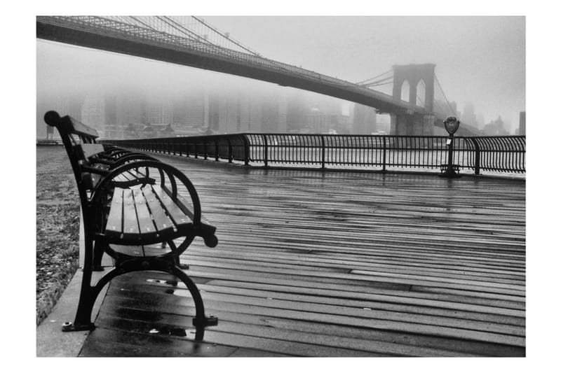Fototapet A Foggy Day On The Brooklyn Bridge 150x105 - Artgeist sp. z o. o. - Boligtilbehør - Vægdekoration - Tapeter - Fototapeter
