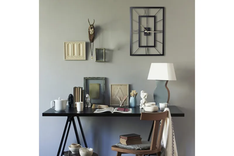 Dekorativt Metal Vægur - Sort - Boligtilbehør - Vægdekoration - Vægure & Ure