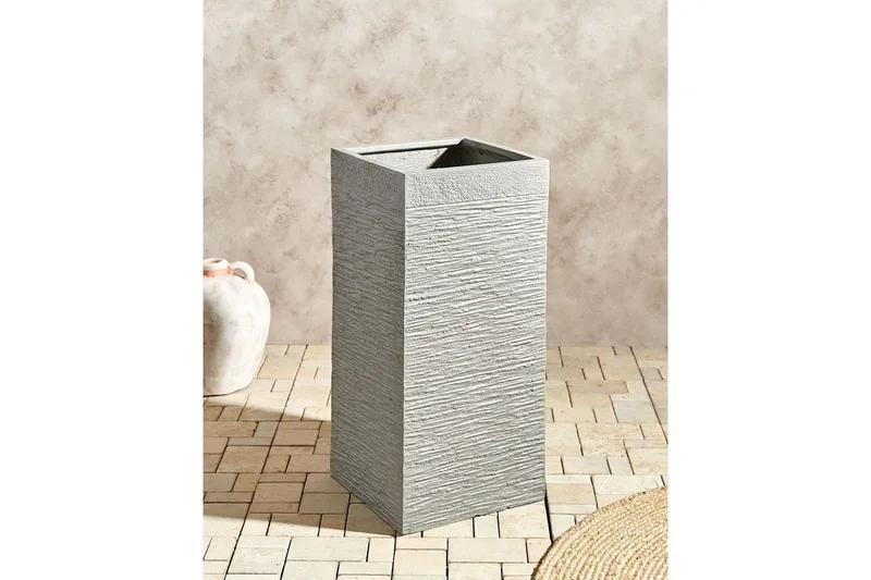 Trädgårdskruka Beliani Dion Grå, 33x33x70 cm Grey - Have - Havearbejde & dyrkning - Dyrkning - Urtepotteskjulere & blomsterkrukker - Store blomsterkrukker