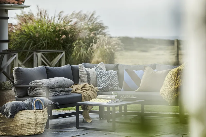 Loungegruppe til udendørs brug Hillerstorp Lundamo grå - Grå - Have - Udendørs miljø - Altan & terrasse - Altanmøbler