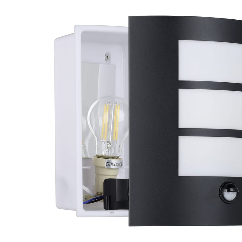 Udvendig væglampe City med sensor - Sort - Have - Udendørs miljø - Entré - Entrébelysning