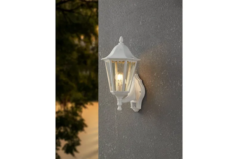 Væglampe Udendørsbelysning Eglo Navedo med Sensor Hvid Klar - Hvid - Have - Udendørs miljø - Entré - Entrébelysning