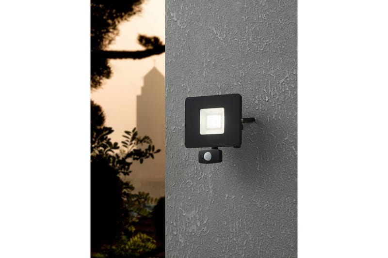 Vægstrålkaster Udend ørsbelysning Eglo Faedo 3 med Sensor 30W, Sort - Sort - Have - Udendørs miljø - Entré - Entrébelysning