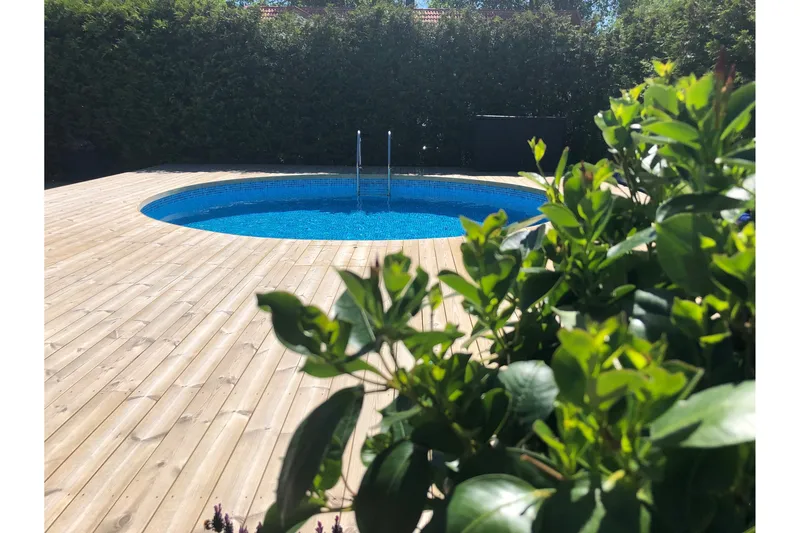 Overjordisk pool Planet Pool Planet Pool stålvægspool Premium rund 4,2x1,2 m indbygget L:Ca Vit - Have - Udendørsbad - Pool - Fritstående pool