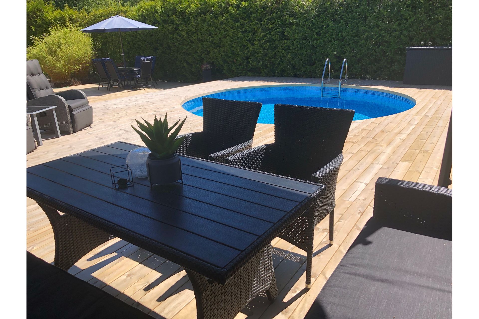 Stålvægspool Premium Rund 4,2x1,5m Indbygget L:Carrara 0. Hv - Planet Pool - Have - Udendørsbad - Pool - Fritstående pool