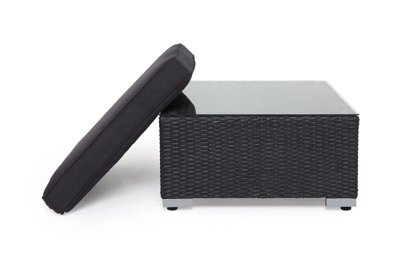 Wisconsin Chaiselong/Bord Polyrattan/Sort - Hillerstorp - Havemøbler - Balkon - Balkonmøbler - Altanborde