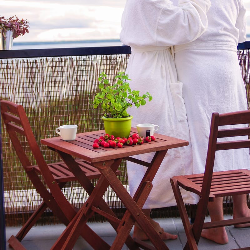 Bord HOME4YOU Rouen 50x50x68 cm Meranti - brun - Havemøbler - Balkon - Balkonmøbler - Altanborde