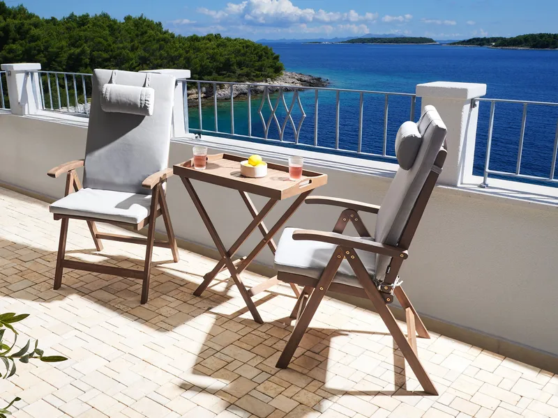 Cafésæt udendørs Amantea Premium akacietræ - Brun/Lysegrå - Havemøbler - Balkon - Balkonmøbler - Altansæt