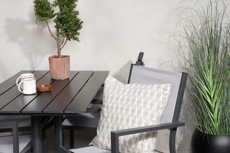 Denver Spisebordssæt 120 cm + 4 Copacabana Armstole Sort/Grå - Venture Home - Havemøbler - Balkon - Balkonmøbler - Altansæt